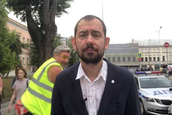 "Слава Украине!" - видео из центра Москвы