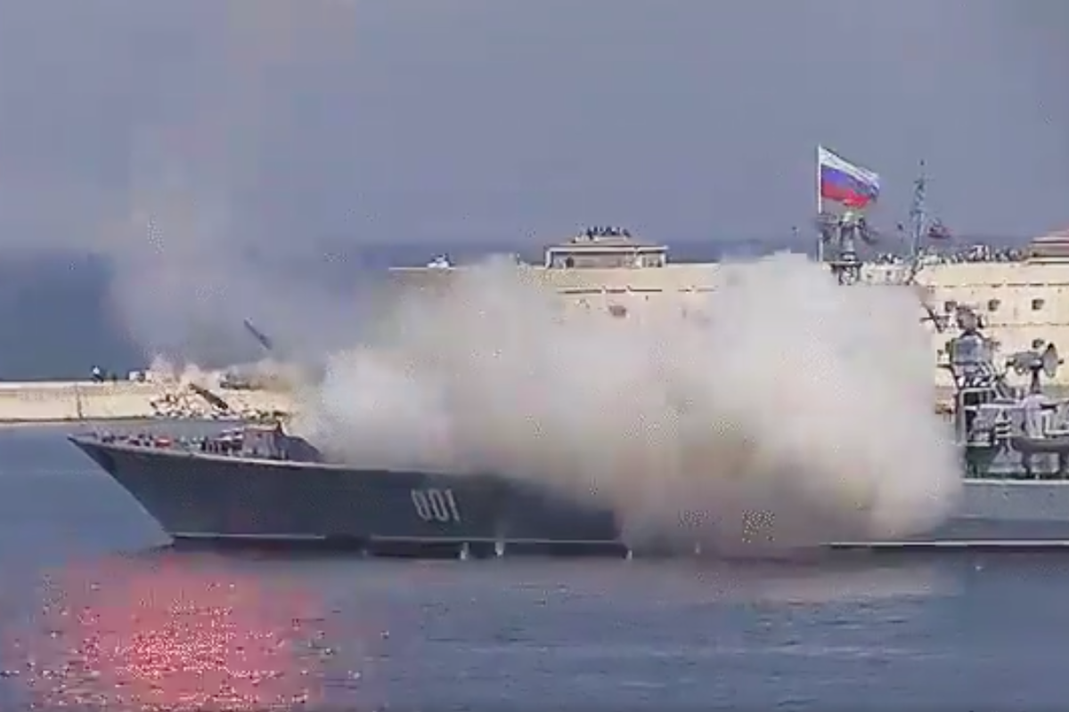 Неудачный пуск ракеты "Раструб-Б" в Крыму мог уничтожить боевой корабль России: видео