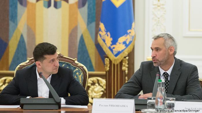 Зеленский обманул украинцев? Как народные депутаты сохранили неприкосновенность