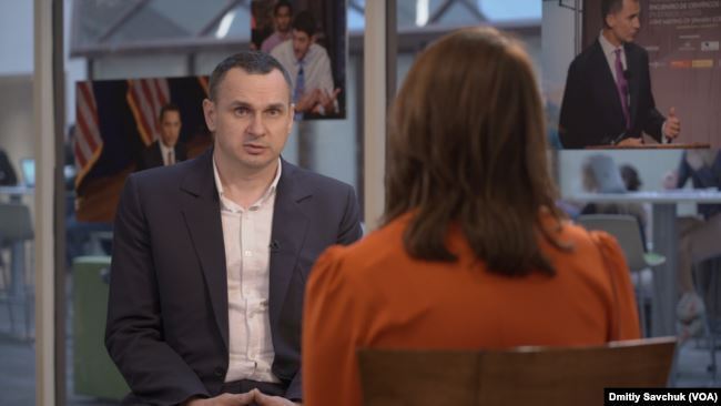 "Мы должны сдаться!" Сенцов обратился к Зеленскому из-за Донбасса