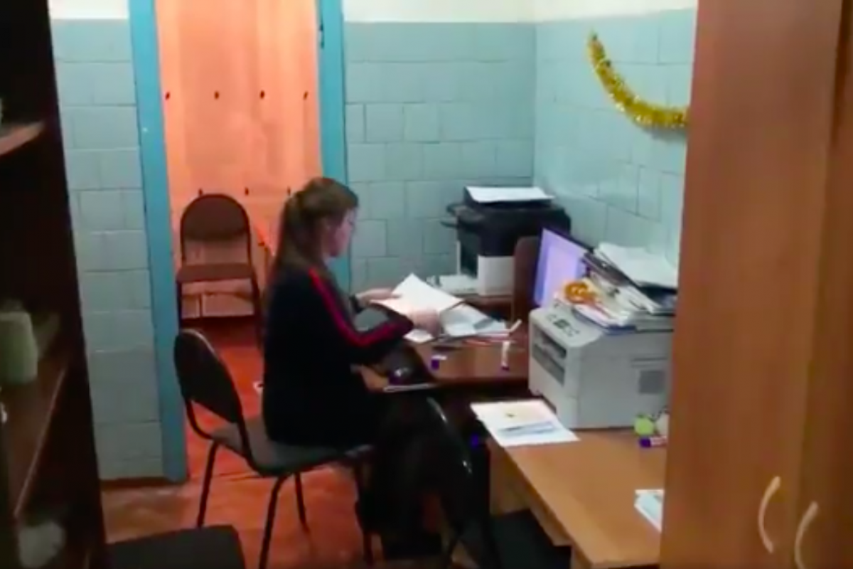 Скандал в России: пока Путин тратит миллиарды на "Л/ДНР", учителей в РФ переселяют в туалеты