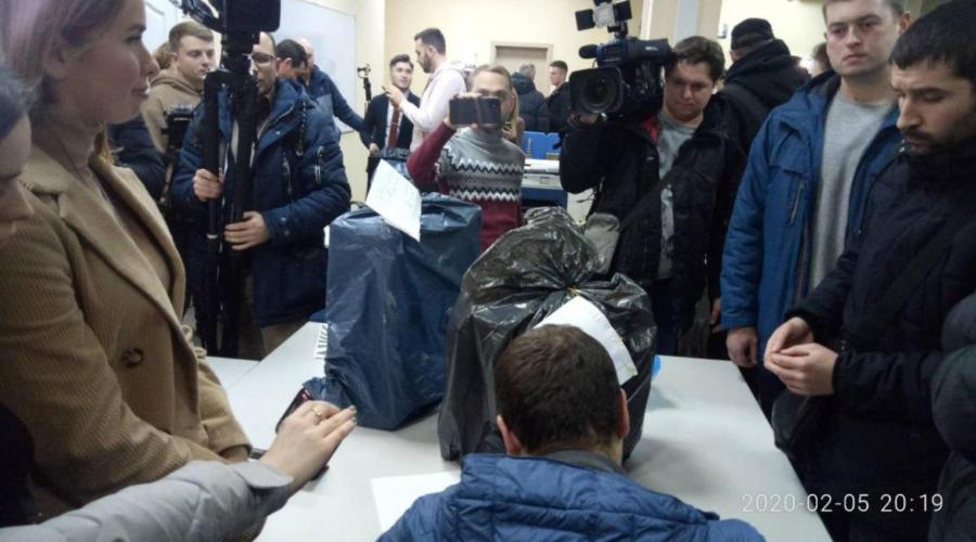 Своим обыском СБУ доказали, что профан у нас в стране не только Гончарук