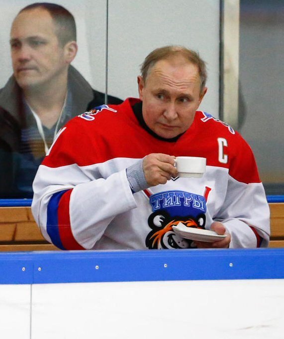 "Старушка с вокзала": фото Путина подогрело догадки о его болезни
