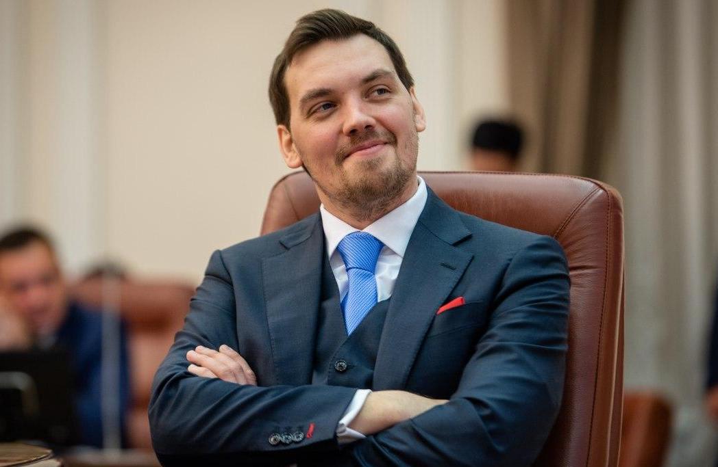 История с нынешнем премьером – это история с обесцениваем должности премьера через личность