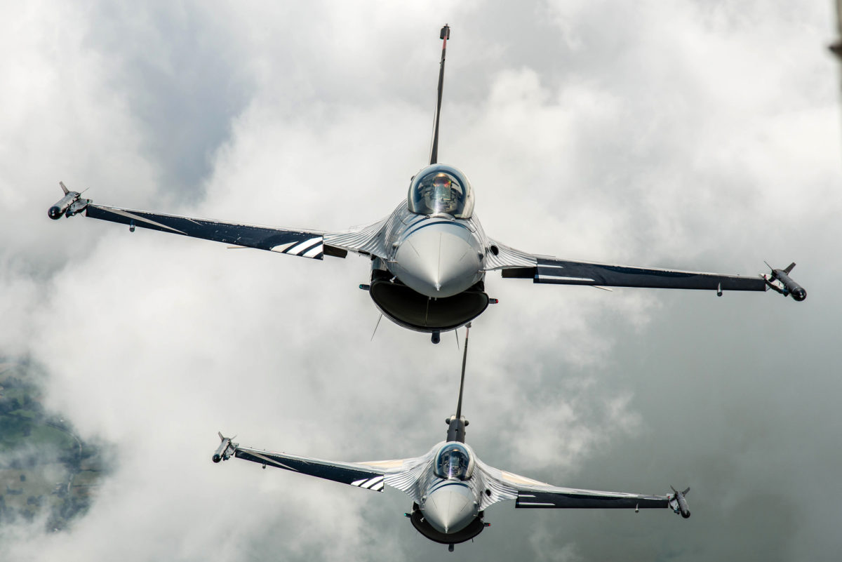 Турция сбила еще один сирийский военный самолет