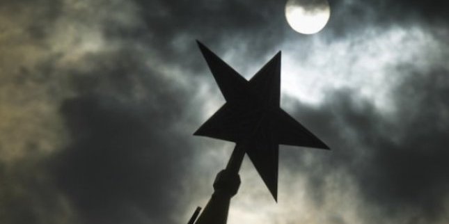 Хроника пикирующей России. Никто не ожидал, что последний удар она получит не от Пентагона или НАТО, а от невидимого коронавируса