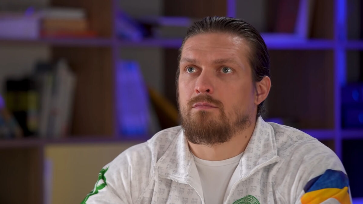 Чемпионы не те, кто держат одной рукой украинский флаг, а другой жмут руку оккупантам