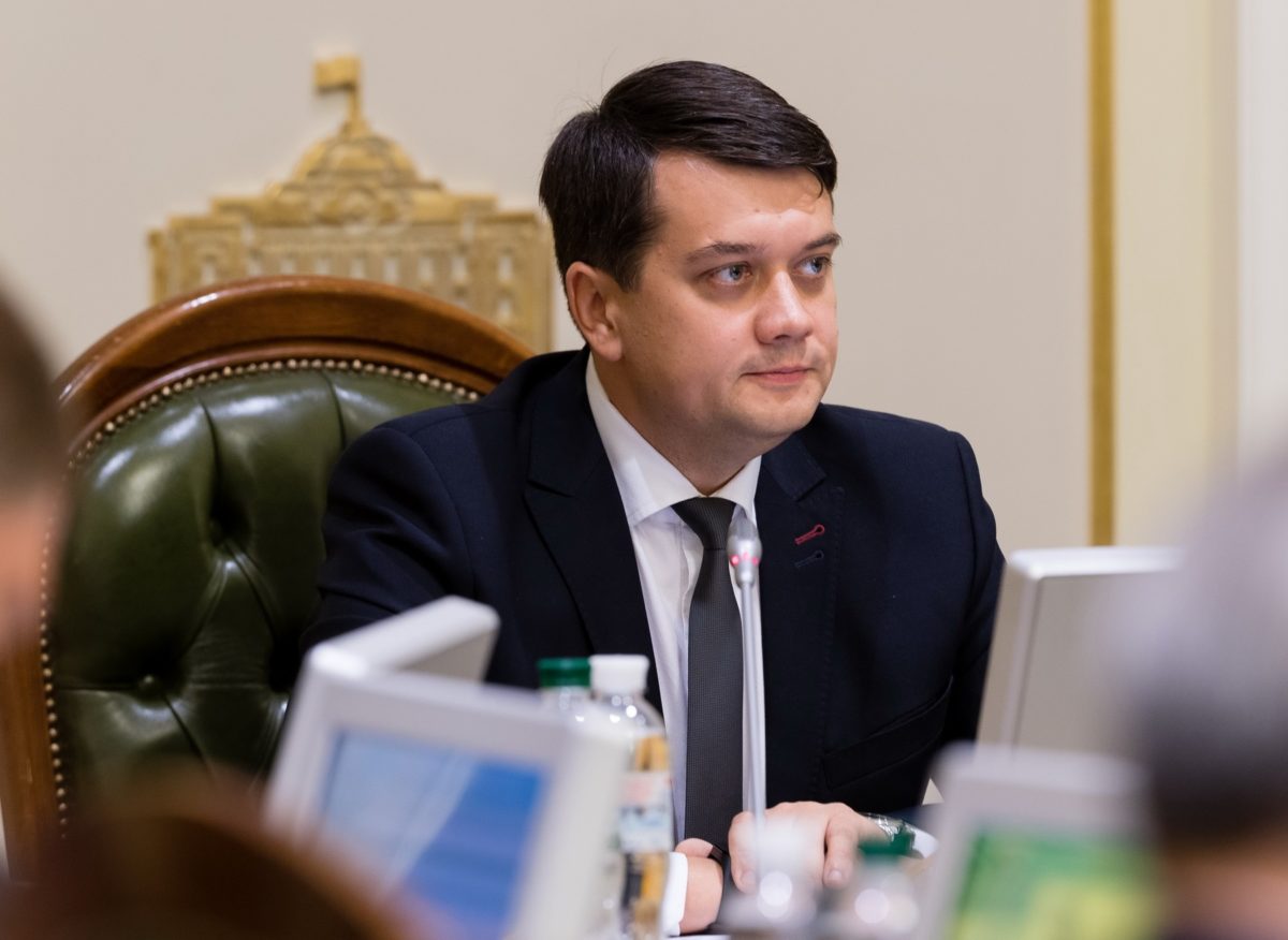 Разумков заявил, что «языковой» закон надо менять