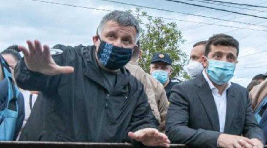 Зеленский стал неразлучным спутником Авакова