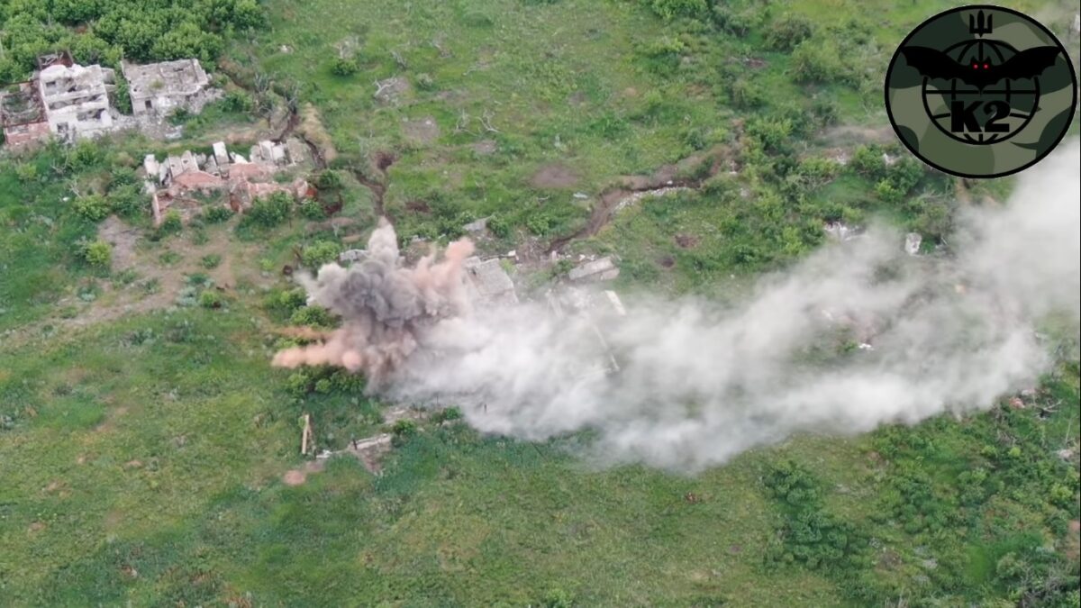 Бойцы ВСУ показали видео уничтожения 4 боевиков