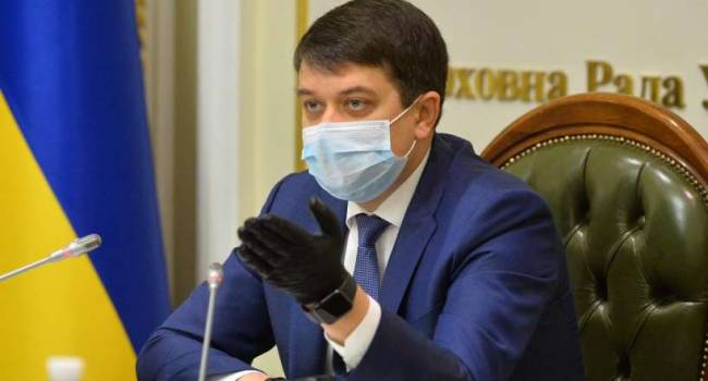 Сюмар о Разумкове: парень потерялся во времени, он так и не понял, что «армия, вера, мова» – это был отчет, а не обещания