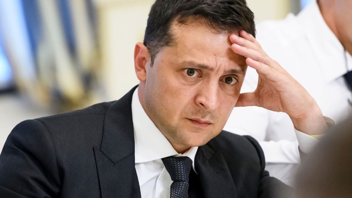 "Зеленский, не позорься – запиши видео! Ты молчишь от имени всех нас – 40 миллионов украинцев", – блогер обратился к президенту с призывом отреагировать на беспредел в Беларуси