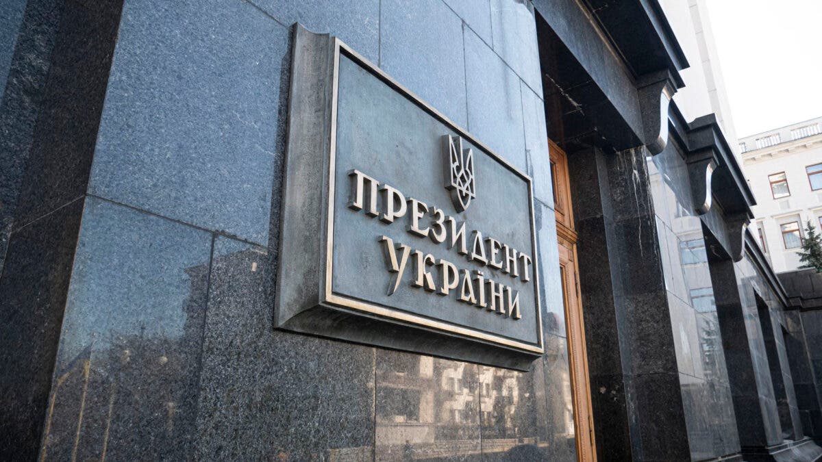 "Нельзя заглушить голос многотысячных протестов". Офис Зеленского резко ответил Лукашенко: Если доверия народа нет, обвиняя Украину, его не восполните