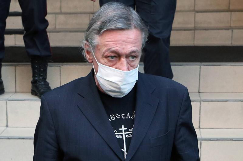 Михаил Ефремов в суде отказался от своих адвокатов