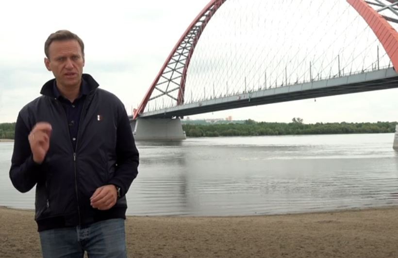 Кино о поездке Навального, закончившейся покушением