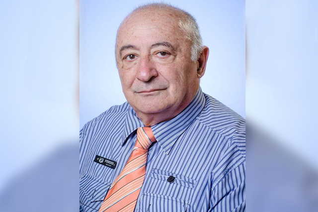 "Я должен только своим родителям": «А ты позаботился о родителях?» В Сети негодуют из-за пожизненной стипендии отцу Зеленского