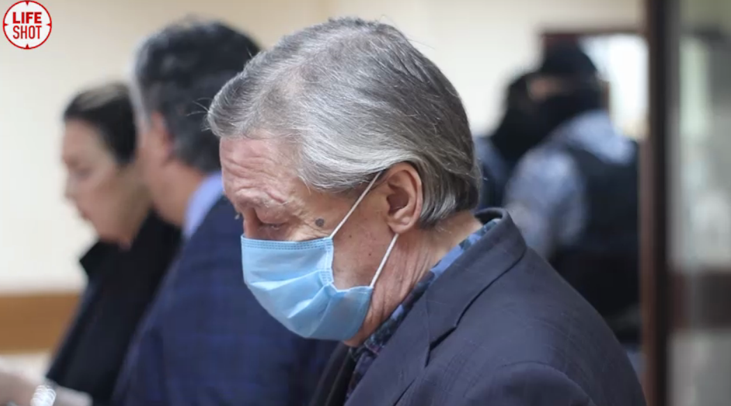 Ефремова приговорили к 8 годам колонии