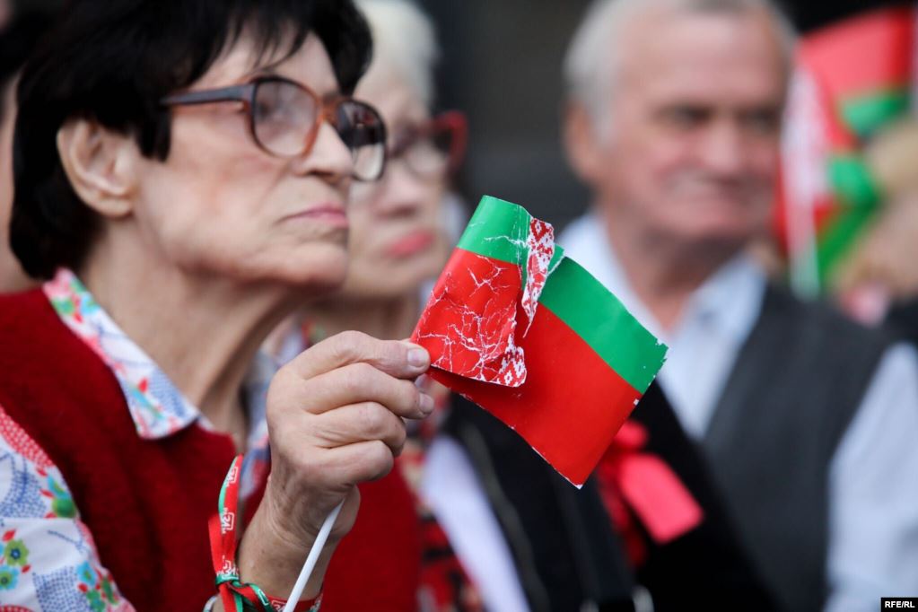 Вот такая у нас власть сегодня: инструктаж сторонников Лукашенко. КВН обзавидуется