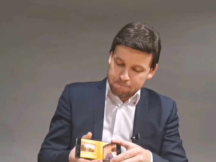 "Это тебе не Жирика 15 лет песочить". Актер Великий в образе Зеленского записал ответ на пародию Галкина. Видео