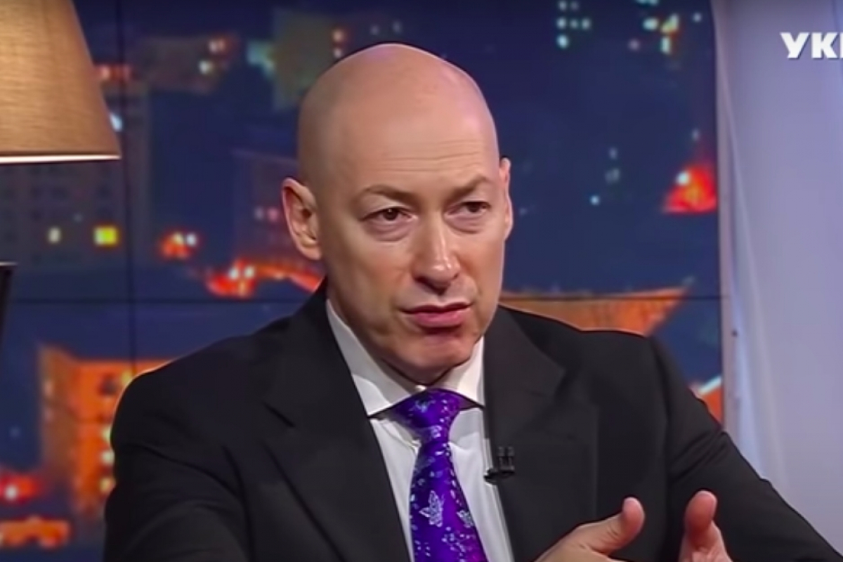 Гордон: "Порошенко был на грани смерти, его спасли"