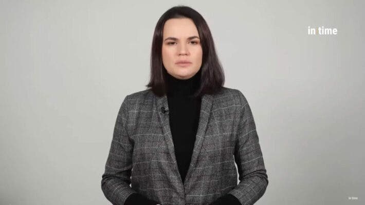 Вас хотят втянуть в войну: Тихановская и Латушко обратились к белорусской армии