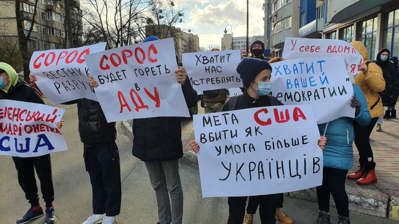 Журналист: Я понимаю Медведчука и Ко, которые пытаются отработать заказ из России, но я не понимаю людей – неужели они у нас настолько тупые?