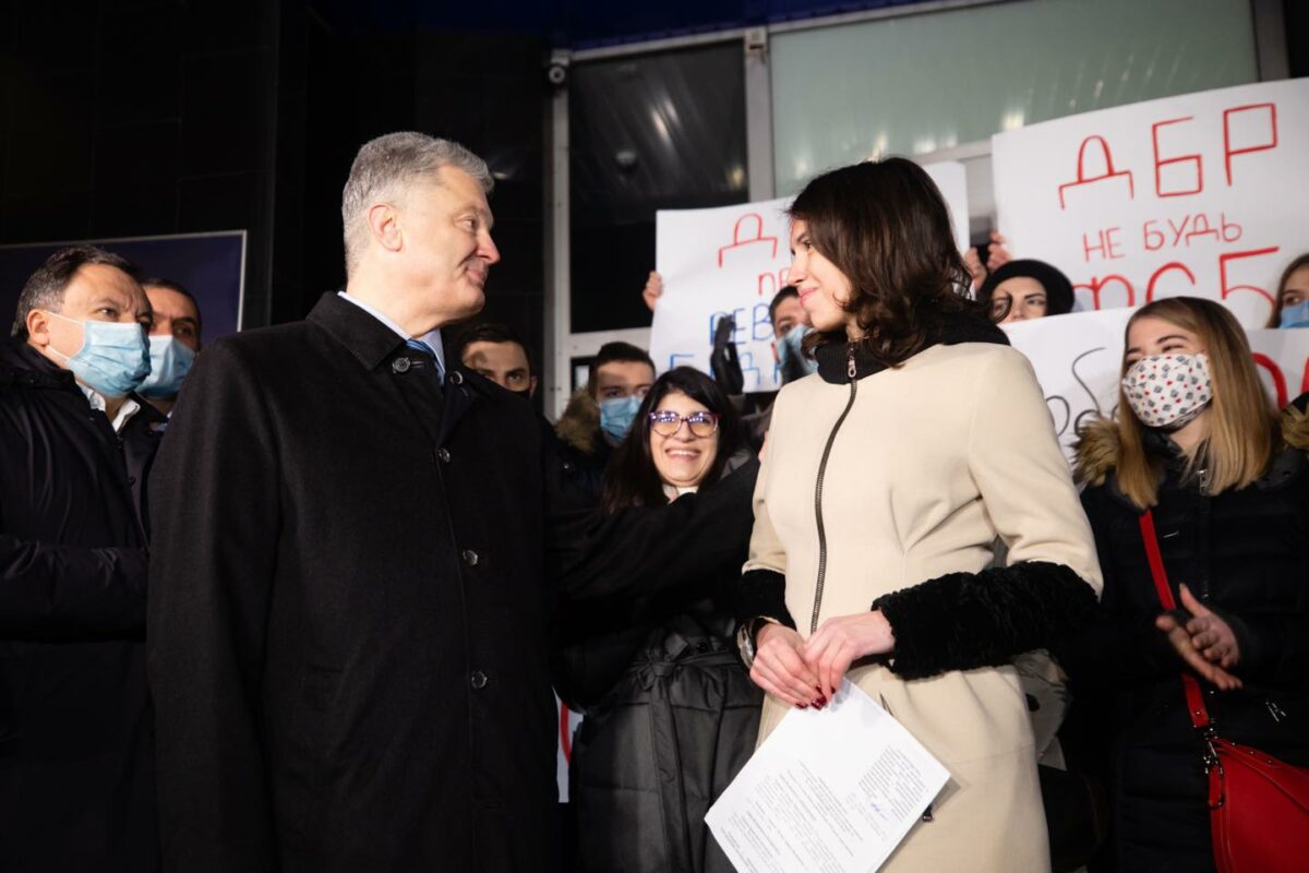 Порошенко о деле Черновол: Зеленский вернул на должности чиновников Януковича, которые мстят героям Майдана