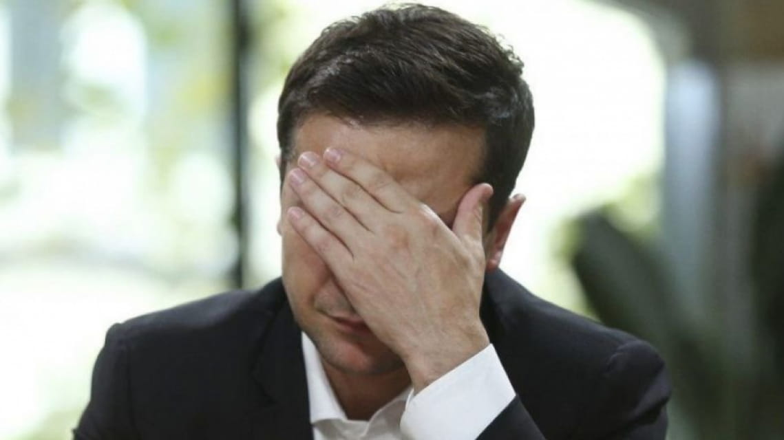 Замечательной жизнь становится лишь у приближенных к власти. А вот у остальных – почему-то не очень, несмотря на все заверения и видосики