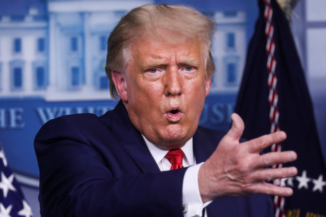 Трампа сравнили с Лукашенко и Януковичем: как в сети отреагировали на штурм Конгресса. Фото