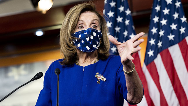 Пелоси опасается, что Трамп может использовать ядерное оружие, его могут лишить доступа к "ядерной кнопке": "Он нестабилен"