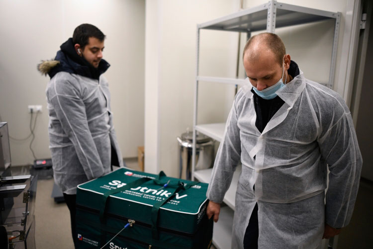 Кого вообще не жалко – тем колят "Спутник-V"