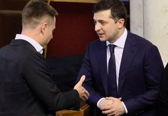 Троллинг ко дню рождения Зеленского: депутат забронировал президенту номер в гостинице Ростова-на-Дону