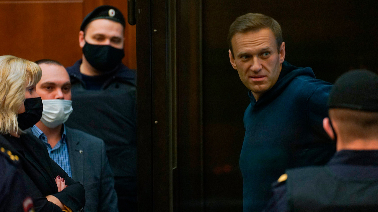 «Ив Роше» ответит за ложный донос на братьев Навальных во французском суде.