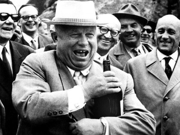 Развенчан миф Кремля о "подаренном" Крыме: "Ни на одном документе нет подписи Хрущева"