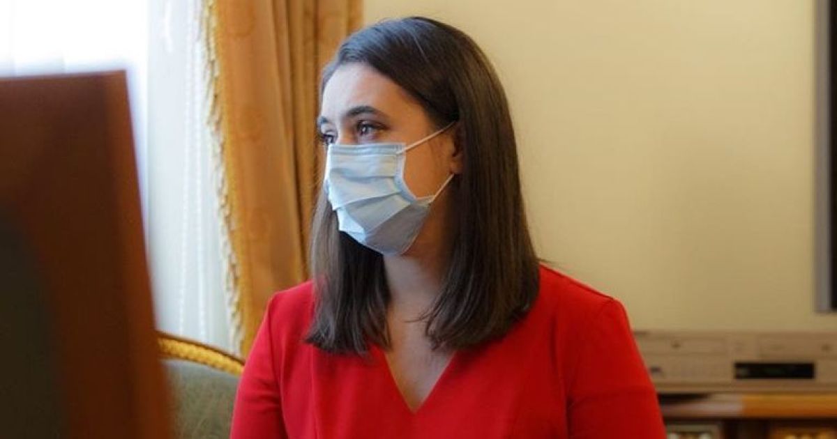 Мендель заявила, что Зеленский "стремится положить конец эпохе украинских олигархов"