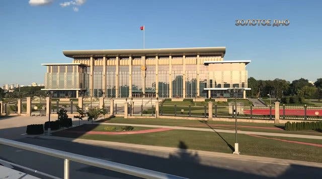 Почему белорусам понравилось «дно»