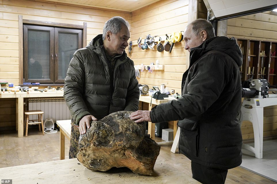 Театр абсурда: По капле выдавливать из себя метеорит