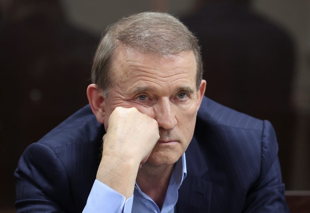 Многие из окружения Путина не любят Медведчука, он забирает их деньги (Видео)