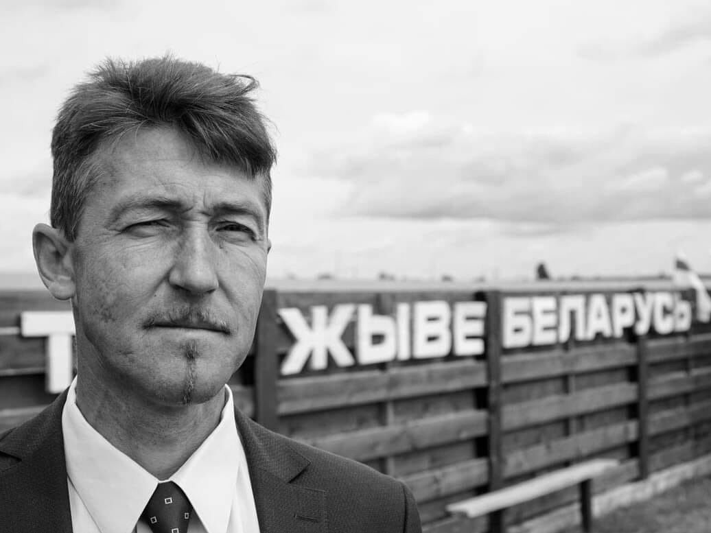 "Уронили, когда доставали из холодильника". В белорусской колонии тело активиста отдали с забинтованной головой и сказали, что он умер от остановки сердца