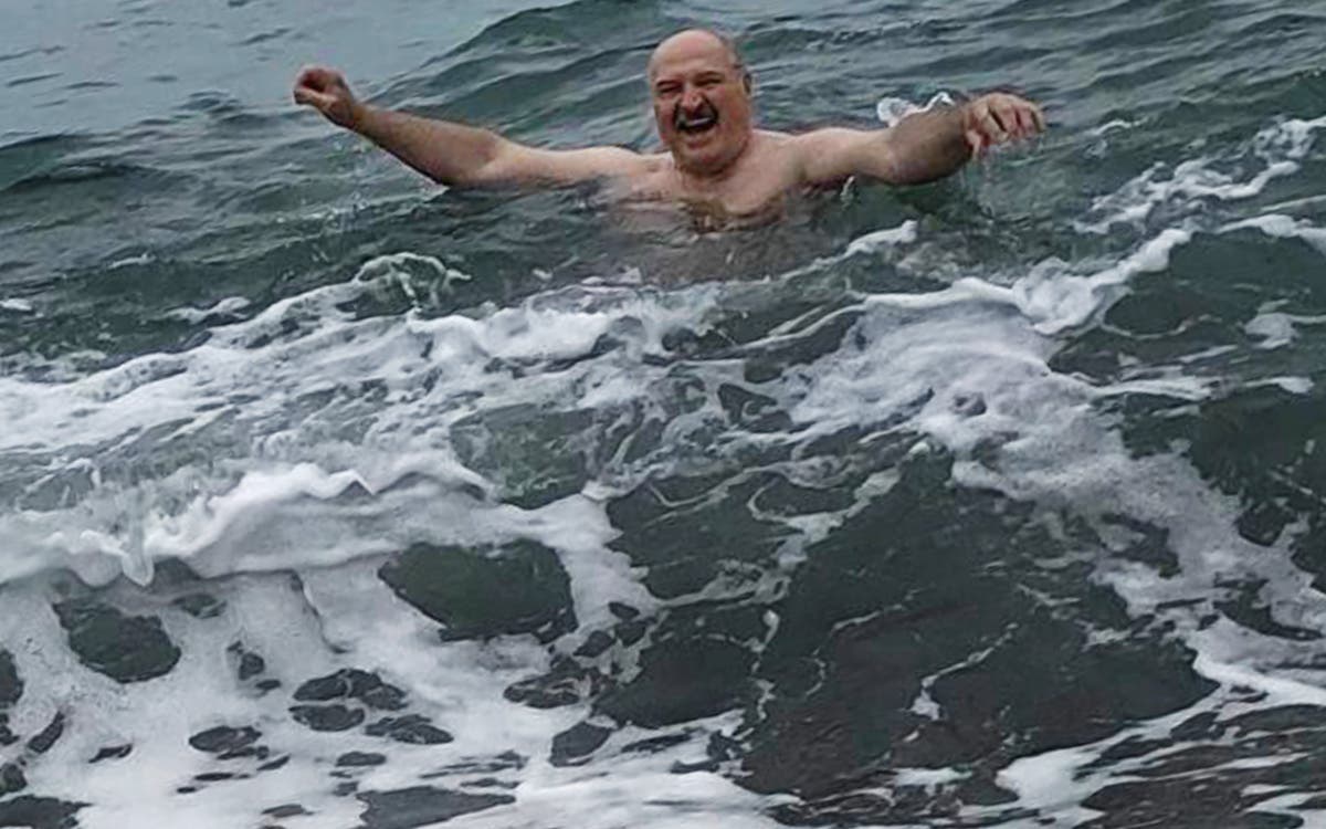 Мокрый сатрап: зачем Лукашенко полез в Черное море