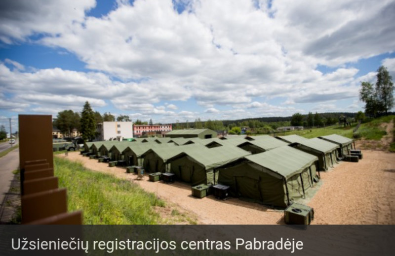 Лукашенко свозит мигрантов к Литве самолётами. Мигранты платят