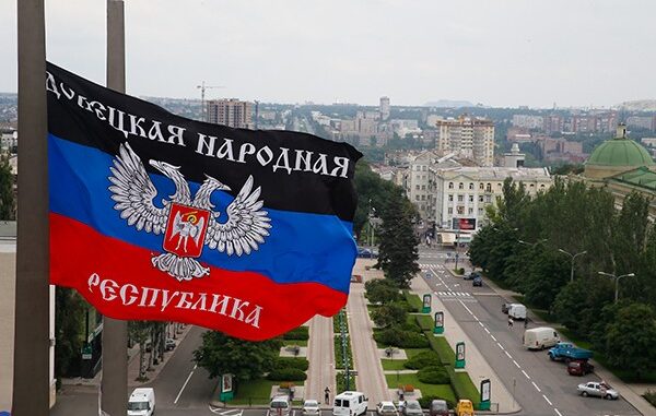 О настроениях в Донбассе, или Умирать за Россию Луганск не собирался.