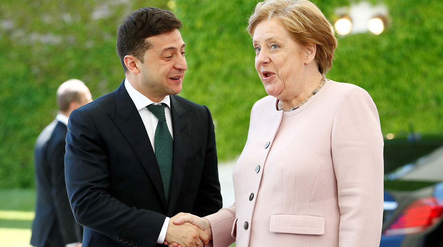 Переговоры в формате совместного ужина, о чем будет идти речь за ужином с Зеленским в Берлине