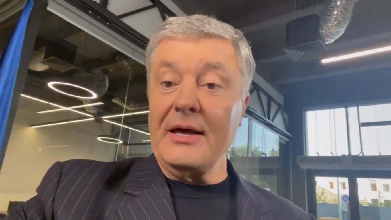 Порошенко клоунам из 95-го: вместо того, чтобы шутить над украинским – шутите на украинском