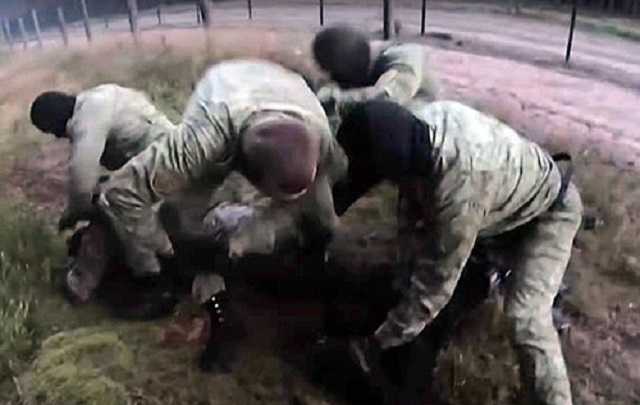 В Беларуси показали, как поймали активистов при попытке сбежать в Украину. ВИДЕО