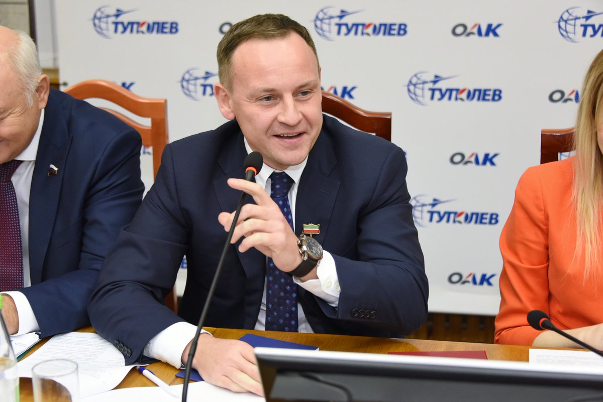 Лучшие холуи Путина. Роскошная, не по карману, жизнь автора закона об иноагентах