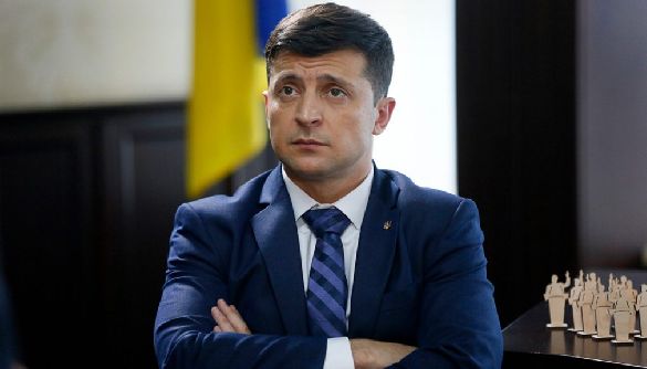 Оппозиционный Зеленскому пока что неизвестный кандидат будущего имеет рейтинг 61,7%. Общество сформировало запрос на нового политика