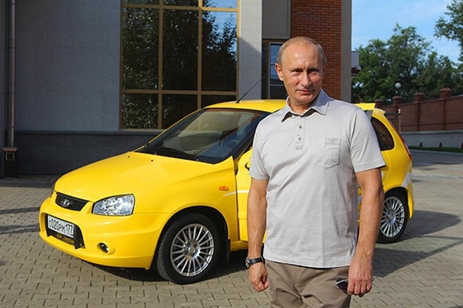 Путин признался, что подрабатывал таксистом. СМИ пишут, что раньше он говорил только о готовности делать это