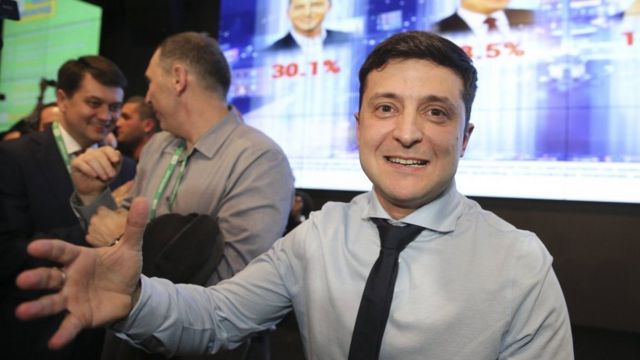 Разумков: На стадионе Зеленский говорил, что он – простой человек и пришел изменить систему. К сожалению, изменений не произошло