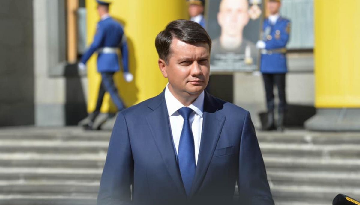 Разумков готов сменить Зеленского?